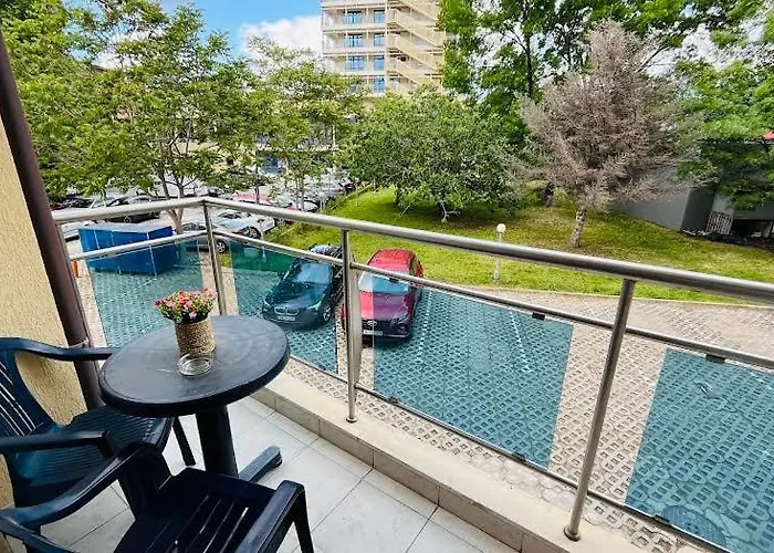 Апартамент Kaya Atelie 1 Sunny