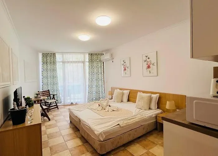 Kaya Atelie 1 Sunny Apartament Sunny Beach